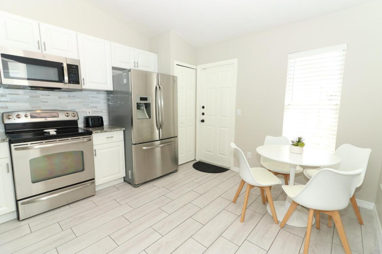 Lilys Stylish Villa Close To Disney Ideal For Long Stays Orlando Exterior photo
